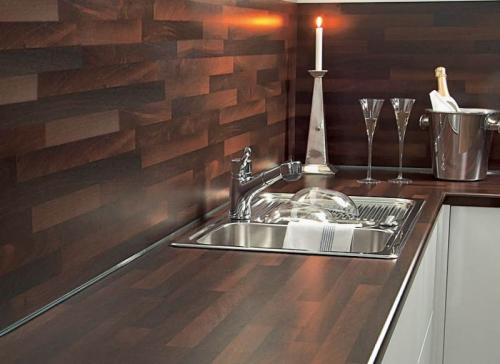 Декор из остатков ламината. Что можно сделать из остатков ламината