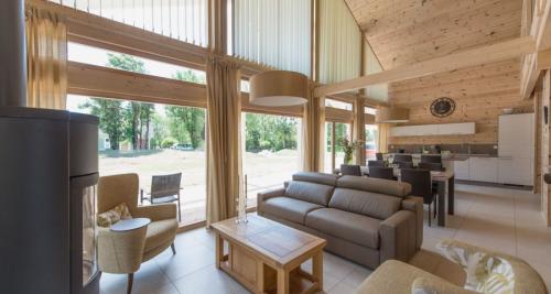 Внутренняя отделка частного дома. Отделка стен в доме: обзор лучших материалов и технологий. 90 фото вариантов дизайна стен в частном доме