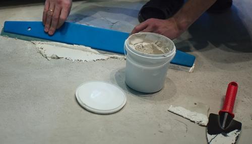 Технология укладки линолеума на бетонный пол. Подготовка разных видов основания