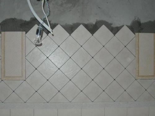 Скоростная укладка плитки на стену. Какой способ укладки плитки для стен самый быстрый