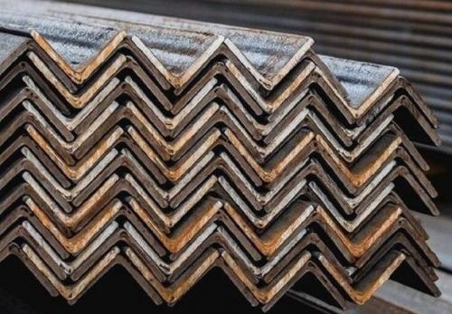 Какие материалы необходимы для строительства крыльца из металла. Крыльцо из металлического уголка своими руками.