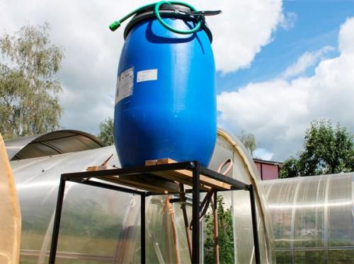 Как сделать капельный полив в огороде своими руками. Устройство капельного полива.