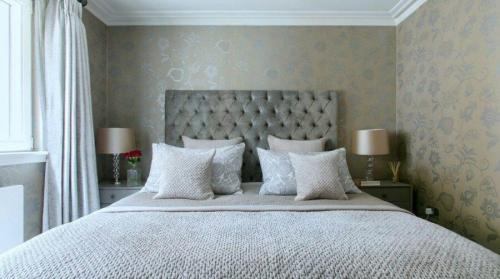 Серые обои в комнате. Серые обои — лучшие варианты сочетания и современного дизайна. 140 фото идеального выбора оттенка для серых обоев