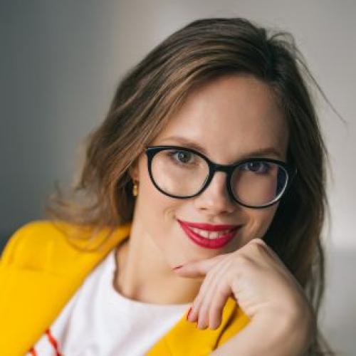 Какие детали в оформлении стен могут улучшить эстетическую привлекательность комнаты. Прием №1 — адаптируйте стены к стилю интерьера