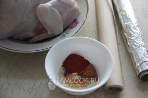 Курица в фольге целиком. Простой рецепт курицы запеченной целиком в фольге 25 Курица в фольге целиком. Простой рецепт курицы запеченной целиком в фольге 25