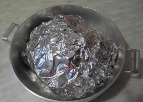 Курица в фольге целиком. Простой рецепт курицы запеченной целиком в фольге