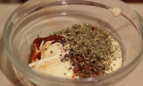 Маринад для целой курицы в духовке – медовый, чесночный и другие варианты