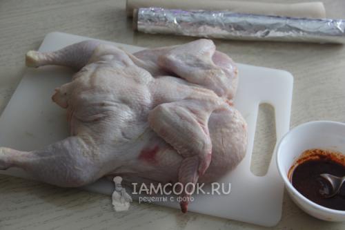 Курица в фольге целиком. Простой рецепт курицы запеченной целиком в фольге 27 Курица в фольге целиком. Простой рецепт курицы запеченной целиком в фольге 27