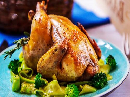 Курица на соли с чесноком. Курица на соли в духовке — пошаговый рецепт