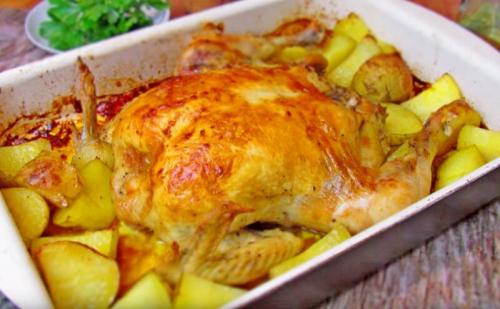 Сочная курица в духовке с хрустящей корочкой с картошкой. Курица с картошкой в духовке — 13 самых вкусных рецептов запекания