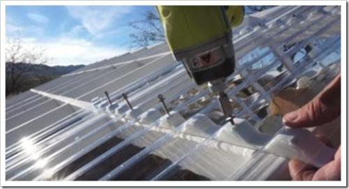 Монтаж волнового поликарбоната. Чем резать и как крепить профилированный поликарбонат