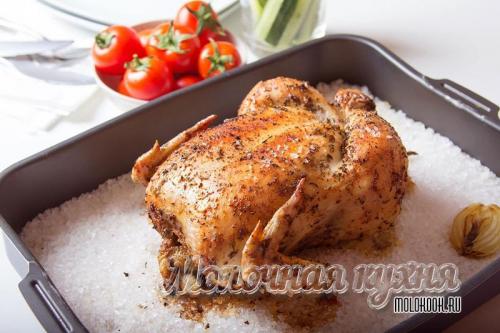 Курица на соли в электрической духовке.