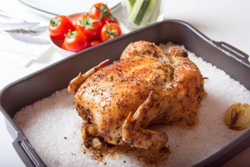 Курица на соли в чем секрет. Курица на соли в духовке: рецепт с лимоном