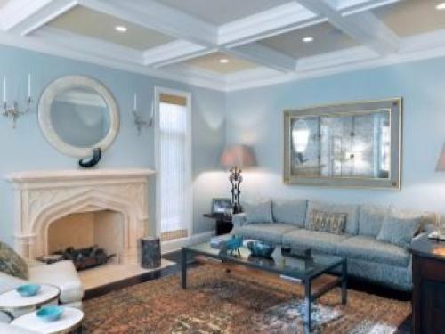 Современный интерьер гостиной в светлых тонах. Потолок, стены и полы 07