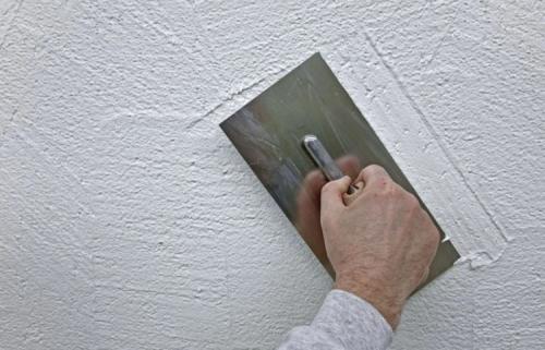 Можно ли штукатурить дерево: особенности и советы 01