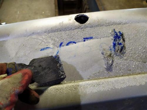 Как снять краску с металла химическим способом. Смывка старой краски с металла — обзор самых эффективных методов для удаления старой краски с металлических поверхностей