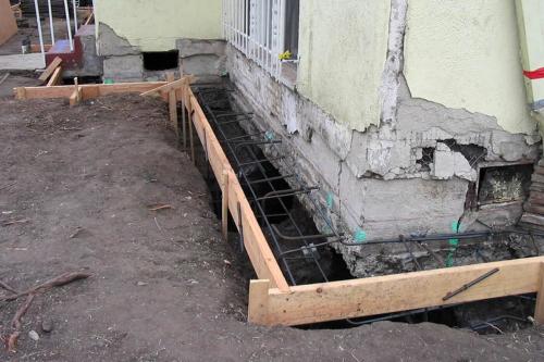 Как усилить фундамент кирпичного дома. Способы укрепления