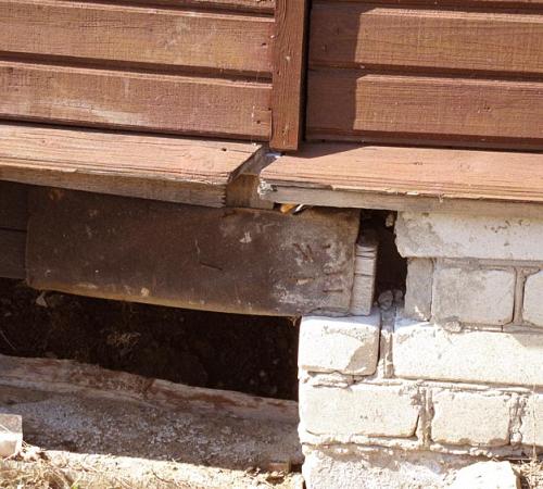 Как подлить фундамент под старый кирпичный дом. Как заменить фундамент под кирпичным домом: замена свайного фундамента