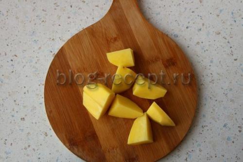 Как запечь курицу в духовке целиком, чтобы была сочной с картошкой. Как вкусно запечь курицу с картошкой в духовке целиком