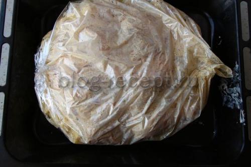 Как запечь курицу в духовке целиком, чтобы была сочной с картошкой. Как вкусно запечь курицу с картошкой в духовке целиком