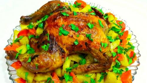 Курица в рукаве с картошкой. Курица с картошкой в духовке в рукаве — 6 самых вкусных рецептов
