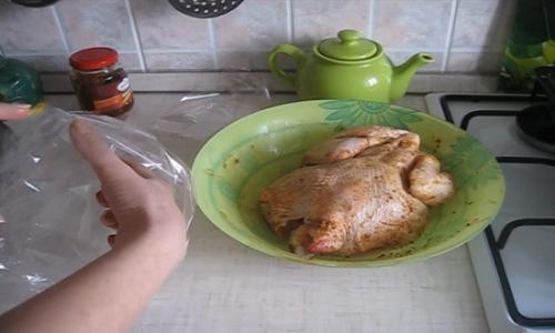 Сочная Курица в духовке с хрустящей корочкой в рукаве. Этапы приготовления: