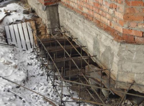 Усиление фундамента железобетонной рубашкой. Предварительный анализ