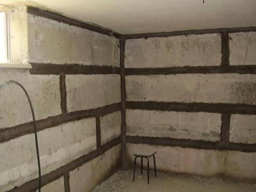 Внутренняя отделка подвала частного дома. Чем отделать стены в подвале частного дома 09