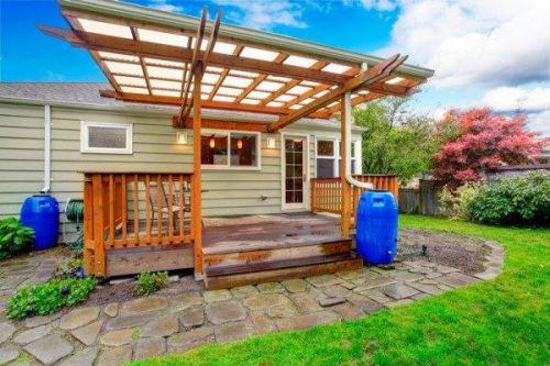 Как сделать крыльцо из бруса и досок. Крыльцо из бруса: назначение, виды и технология монтажа