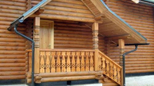 Крыльцо частного дома с навесом. Конструкция крыльца и ее основные типы