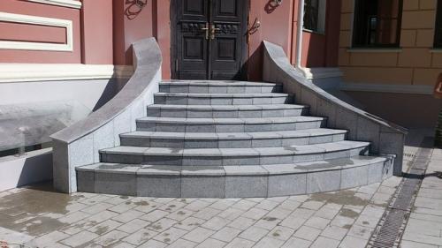 Отделка крыльца частного дома. Виды крыльца для частного дома. Большая подборка вариантов с описанием. 36 фото