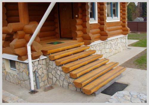 Крыльцо деревянного дачного дома своими руками. Требования безопасности и удобства 13