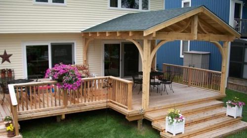 Бюджетный деревянное крыльцо с навесом. Деревянное крыльцо с навесом для частного дома