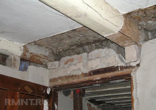 Какие изменения могут потребоваться в конструкции стен при увеличении высоты потолка без разбирания крыши. Как поднять крышу дома для увеличения высоты потолков