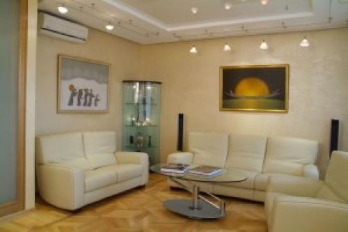 Какие факторы могут повлиять на выбор способа поднятия потолка. Факторы, влияющие на высоту установки подвесной конструкции