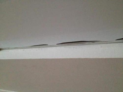 Какие факторы могут привести к провисшему потолку. Почему провисает натяжной потолок — основные причины