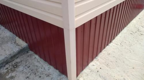 Профлист для фундамента. Отделка фундамента профлистом