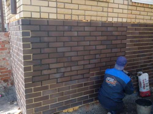 Отделка цоколя дома. Отделка цоколя частного дома: ТОП-5 лучших отделочных материалов для облицовки и закрытия снаружи фундамента по мнению эксперта