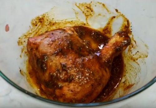 Как вкусно пожарить окорочка в духовке. Куриные окорочка в духовке. 9 способов очень вкусно запечь курицу