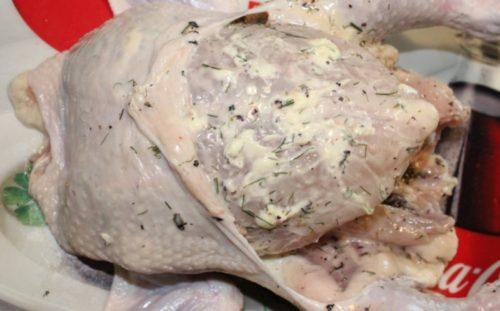 Курица на соли с чесноком. Курица с хрустящей корочкой, запеченная целиком на соли в духовке: секреты приготовления сочной курицы