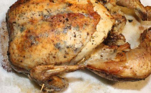 Курица на соли с чесноком. Курица с хрустящей корочкой, запеченная целиком на соли в духовке: секреты приготовления сочной курицы