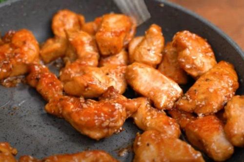 Как сделать хрустящую корочку у курицы на сковороде. 20 рецептов, как вкусно приготовить курицу на сковороде