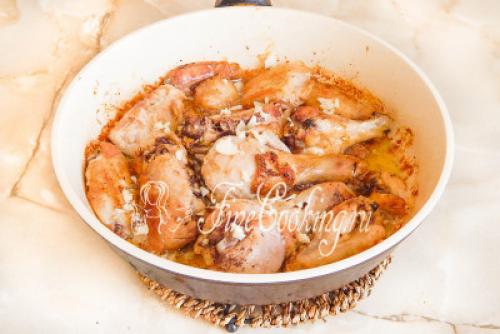 Чем смазать курицу для золотистой корочки на сковороде. Приготовление блюда по шагам: