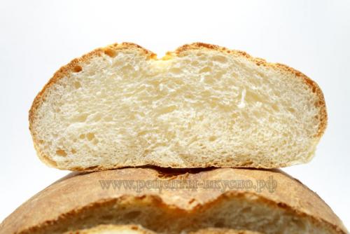 Мягкий, пористый хлеб с хрустящей корочкой. Хлеб домашний (о хлебной корочке)