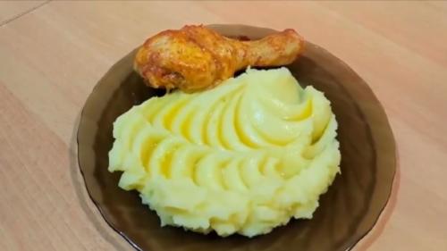Как сделать хрустящую корочку на куриных ножках. Куриные ножки с хрустящей корочкой с майонезом, запеченные в духовке на противне