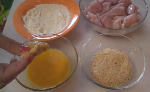 Куриные наггетсы с хрустящей корочкой. Куриные наггетсы из куриной грудки: 7 рецептов в домашних условиях