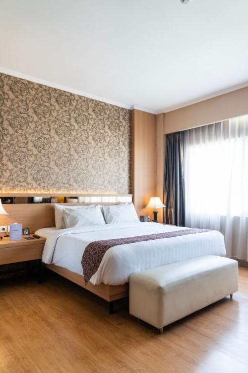 Спальня в бежево-серых тонах. Бежево-серая спальня