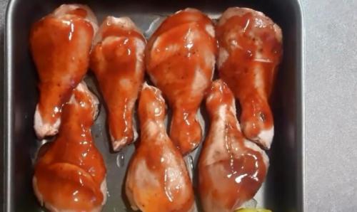 Куриные ножки в духовке с хрустящей корочкой двумя способами. Куриные ножки в духовке с хрустящей корочкой — 13 рецептов вкусных запеченных голеней