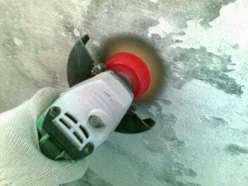 Как снять водоэмульсионную краску с потолка. Способы и методы удаления водоэмульсионки