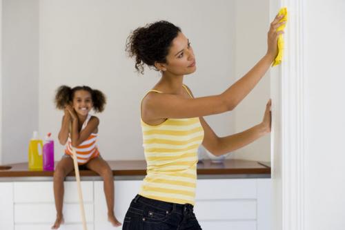 Как мыть окрашенные стены после ремонта. Как мыть окрашенные стены? [полезные советы для разных видов краски]